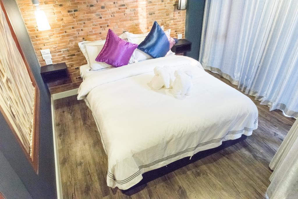 Joyful Thai Boutique Hotel Chiang Mai Exteriör bild