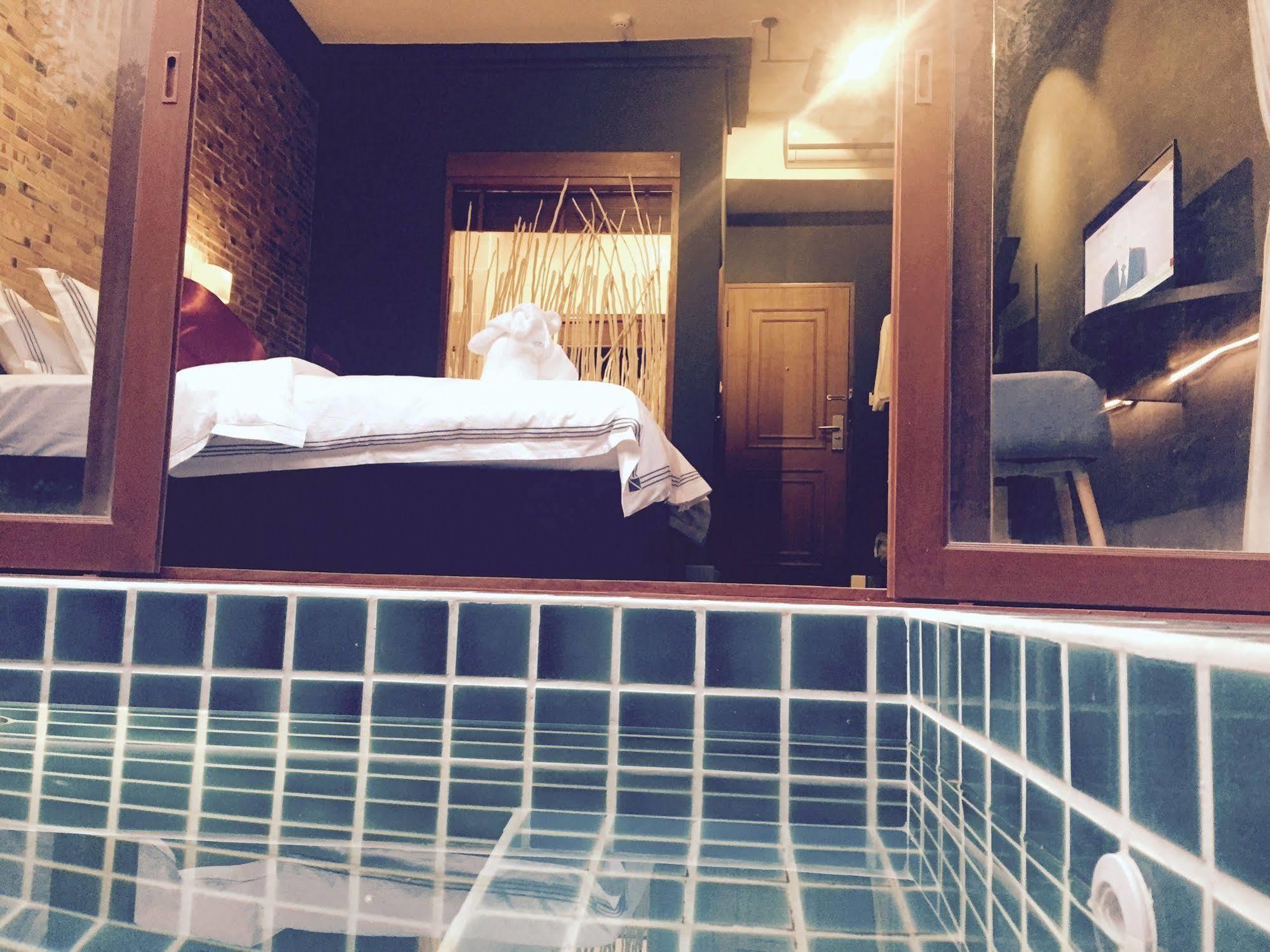 Joyful Thai Boutique Hotel Chiang Mai Exteriör bild